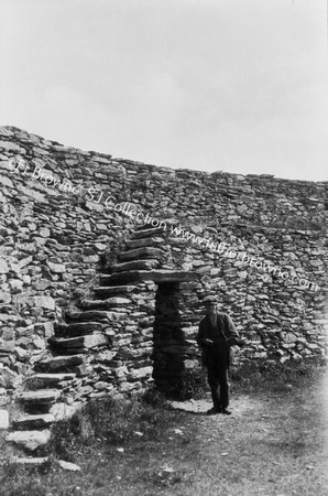 GRIANAN AILEACH ENTRANCE FROM INSIDE